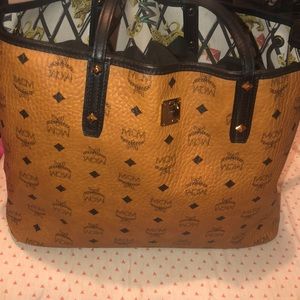 MCM medium reversible shopper bag